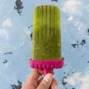 This Runner's Popsicle is the perfect popsicle for you to come home to after a hot summer run or as your pre-run fuel.