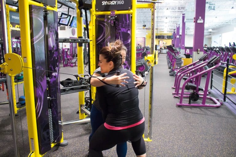 does planet fitness have changing rooms