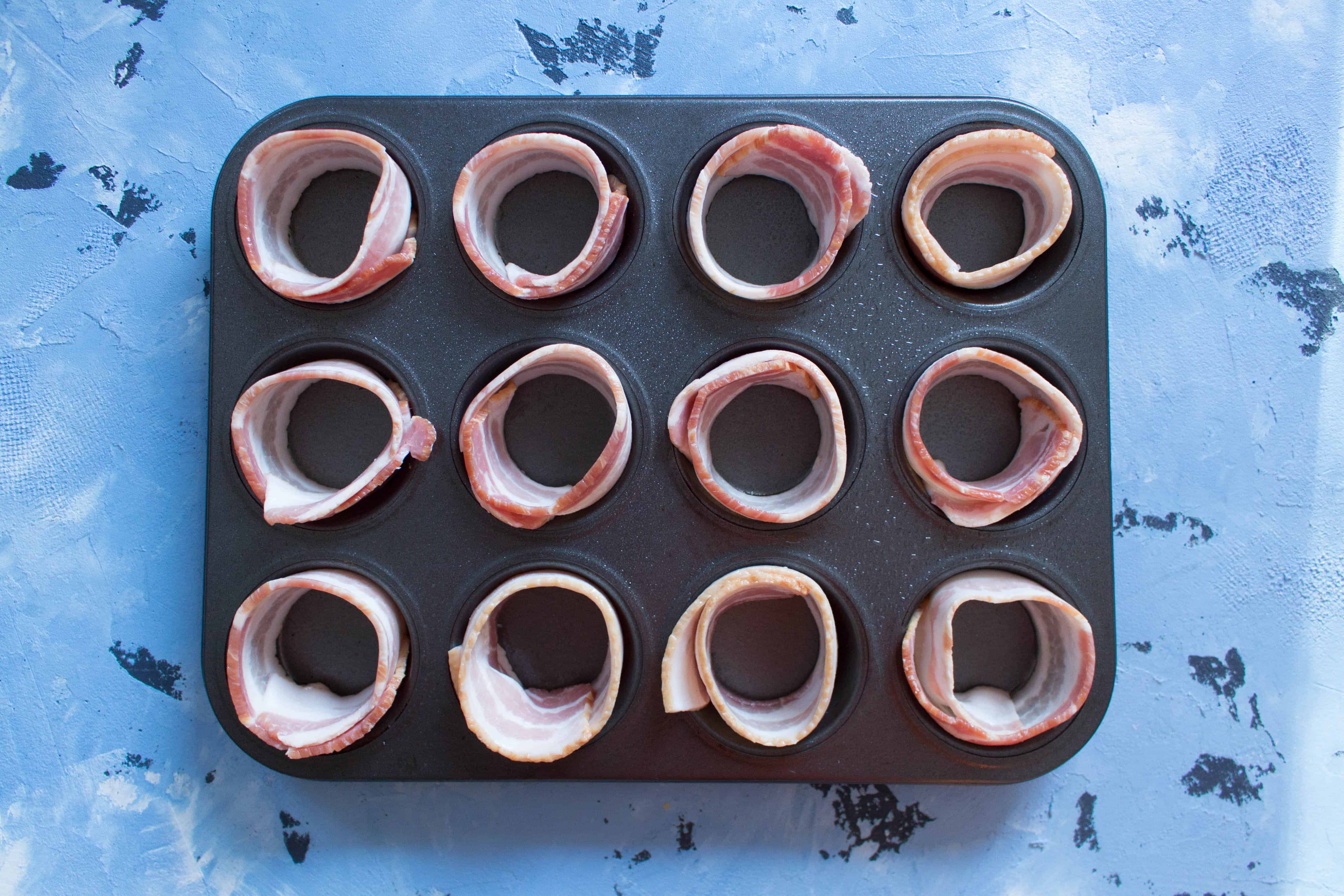 These Freezer Friendly Winter Spice Bacon Egg Cups are a delicious way to start off the day! Nutritious and delicious, these egg cups take less than 30 minutes to make and lasts up to a month in the freezer if you want to batch make them!