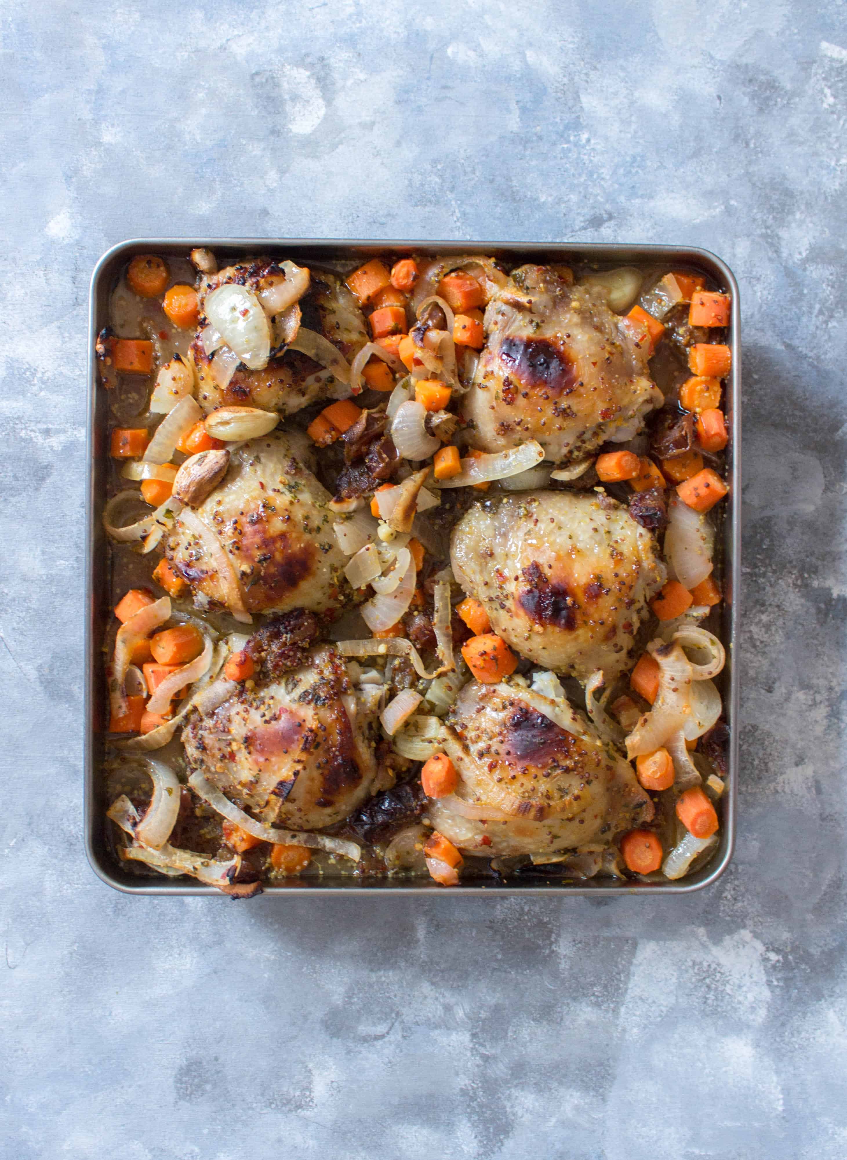 A delicious one sheet pan sweet and savory chicken meal prep that will have you looking forward to your packed lunch! 