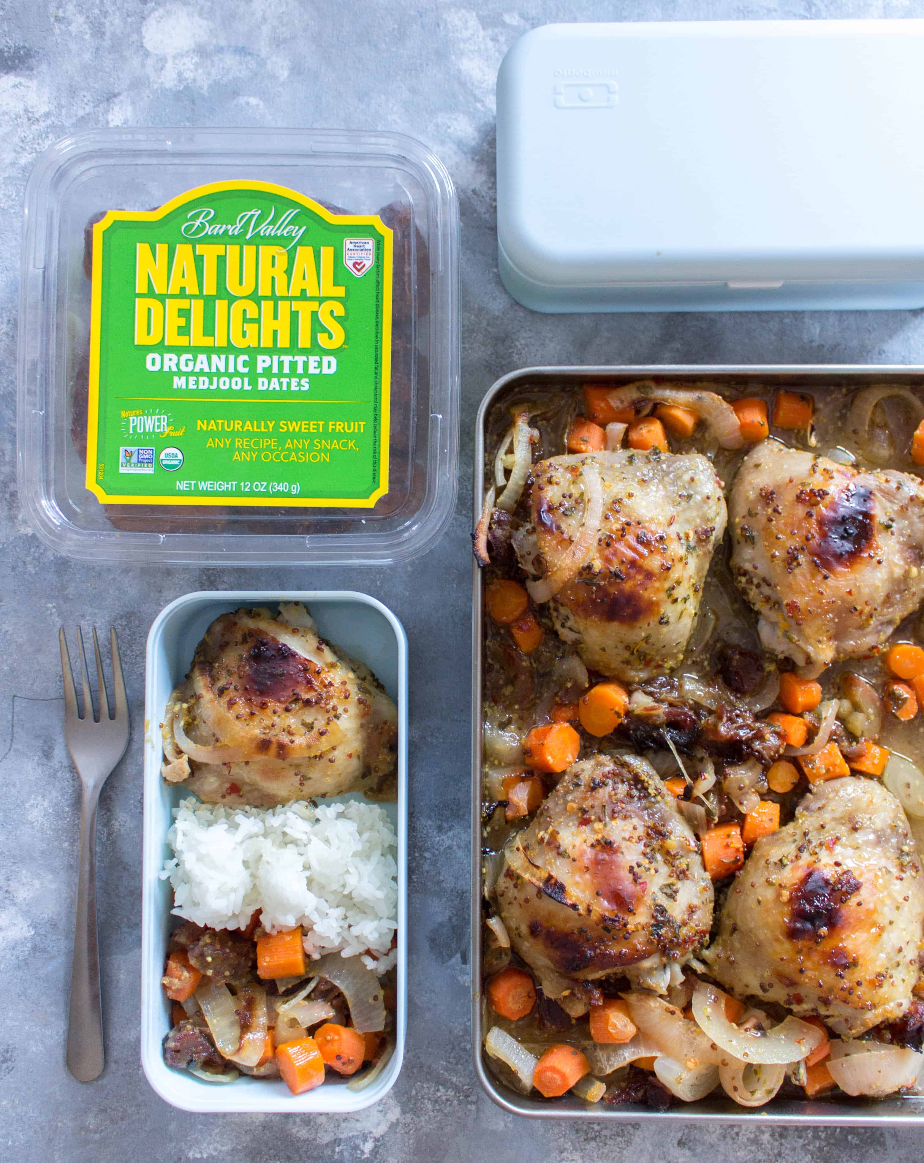 A delicious one sheet pan sweet and savory chicken meal prep that will have you looking forward to your packed lunch! #easylunchideas #easydinnerideas #onesheetpan #onepotmeals #chickenrecipes #chickenanddates
