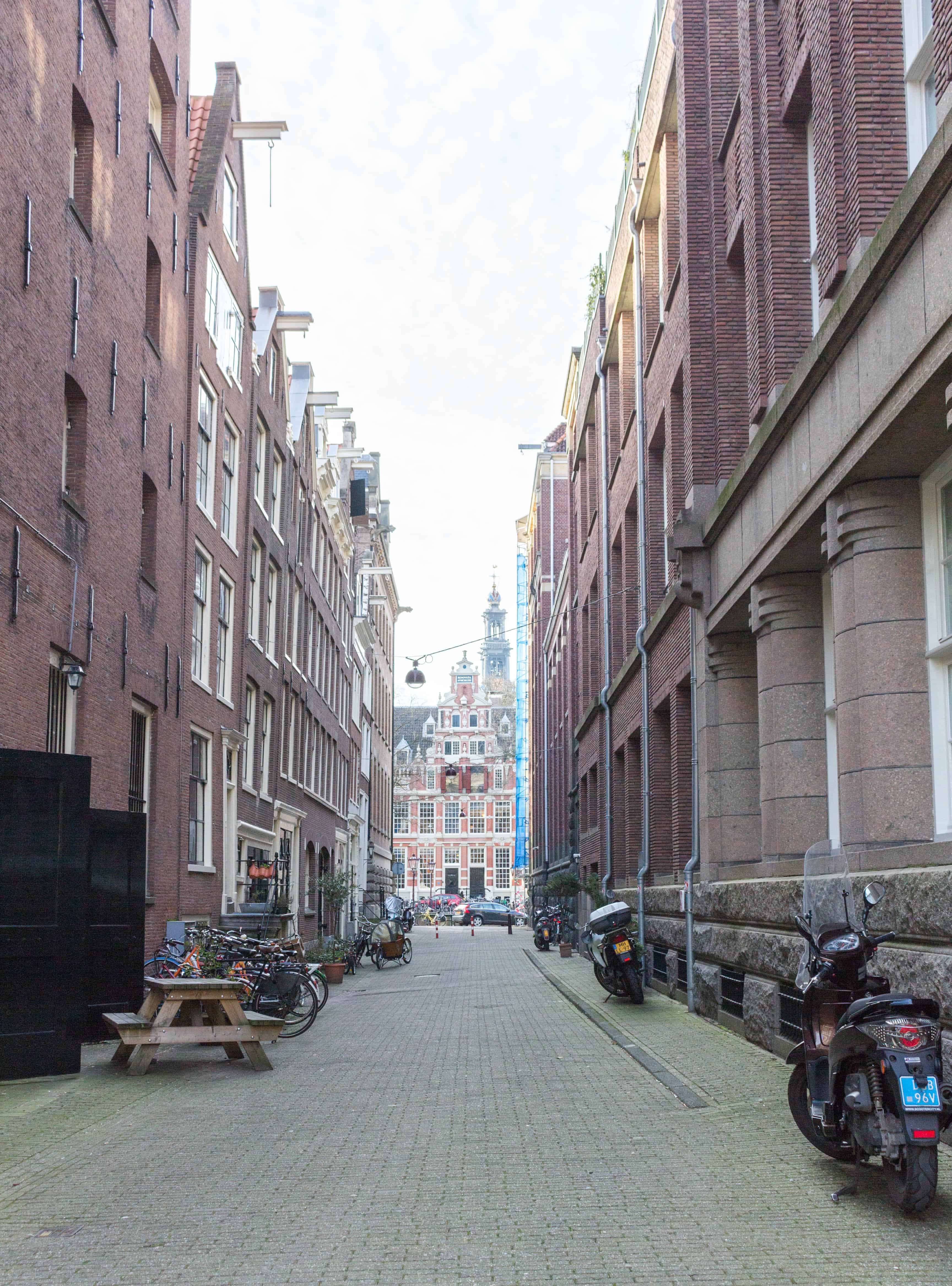 amsterdam alleyways