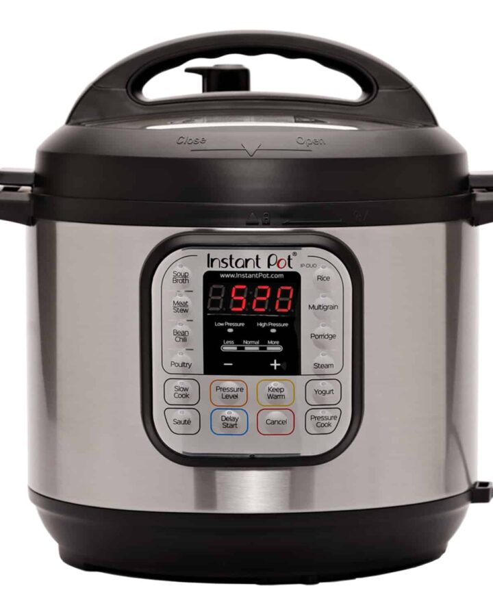 Curious about what an Instant Pot is? It seems like everyone and their mothers have been raving about the Instant Pot recently and how it the best kitchen gadget ever as it keeps selling out but is it just the hit product of the year or is it here to stay? Here's everything you need to know about the Instant Pot.