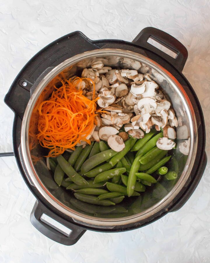 Craving a delicious lo mein but want to cut back on the carbs? Try this delicious low carb lo mein made with kohlrabi noodles made in 5 minutes in an Instant Pot!