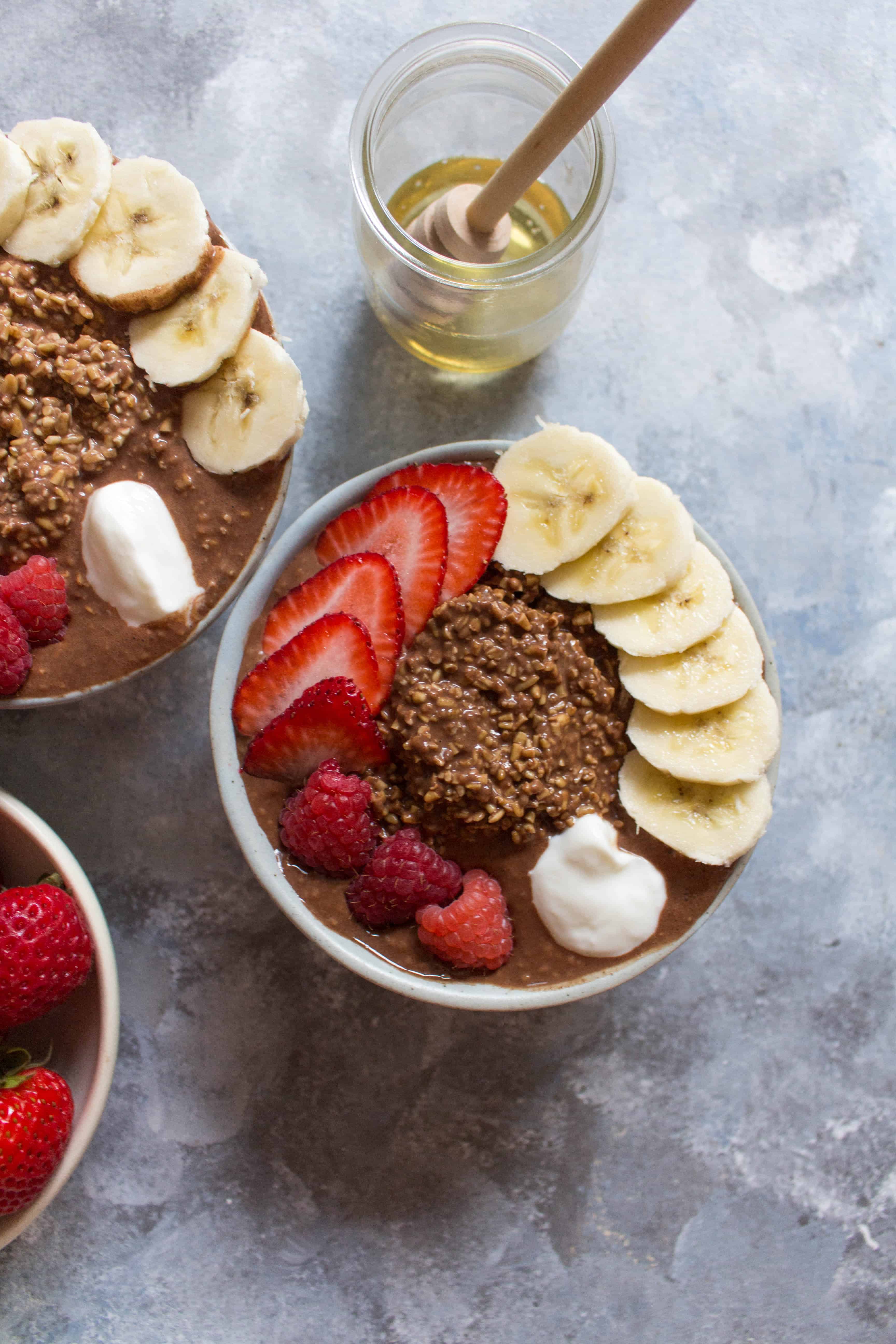 Are you ready for breakfast with a twist? Prepared in under 10 minutes the night before, this Chocolate Chia Steel Cut Overnight Oats is so delicious and creamy, that it's like eating ice cream for breakfast!