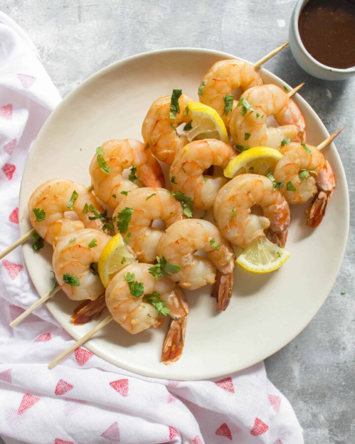 Cooked in under 10 minutes, this easy sweet lemon shrimp meal prep is packed with flavour. Look no further for this week's meal prep than this easy sweet lemon shrimp meal prep!