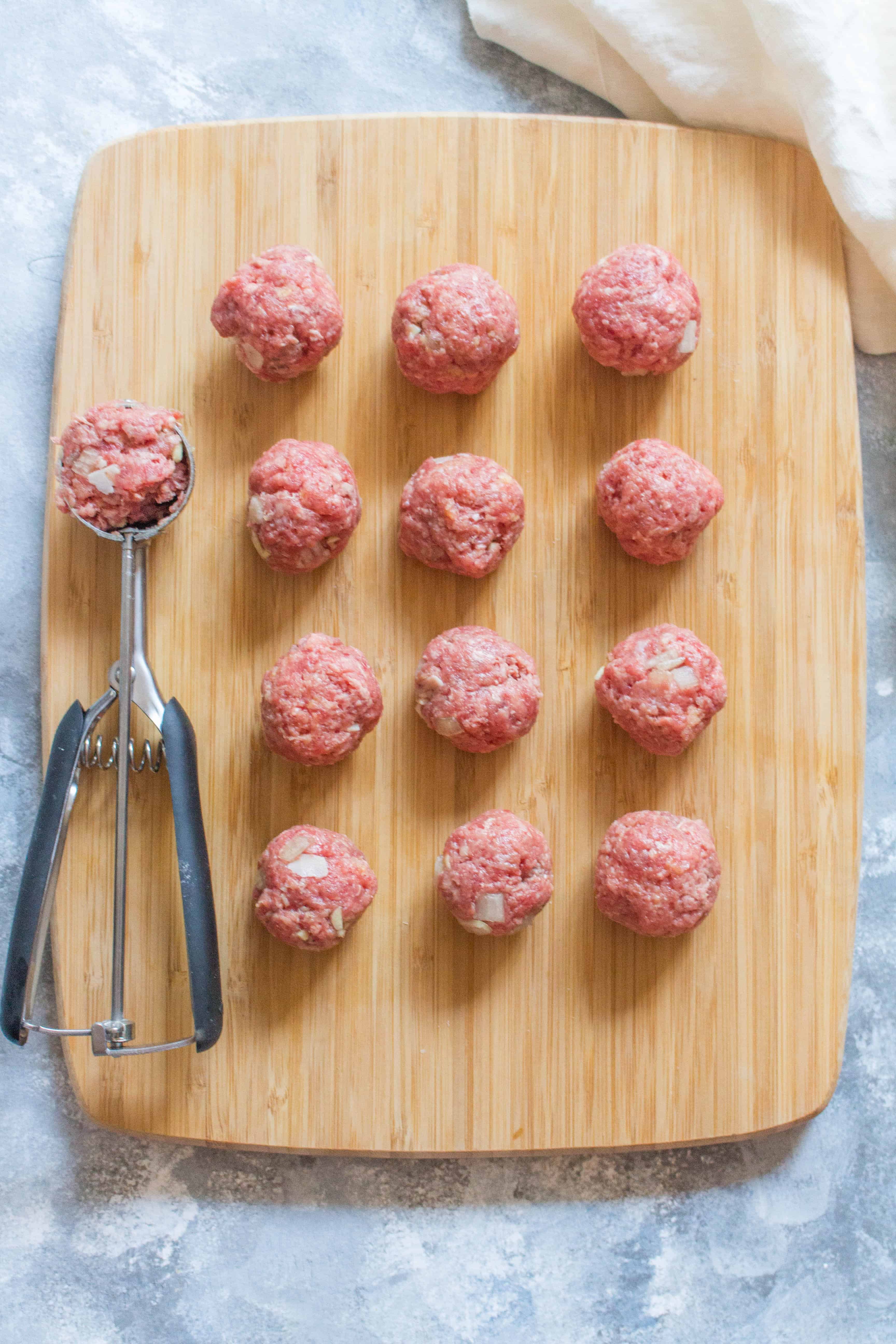 This asian inspired meatball recipe, hoisin sriracha glazed meatballs, will quickly become a meal prep favourite! Coated with a delicious sauce with a hint of spice, you're going to want to eat it all week!