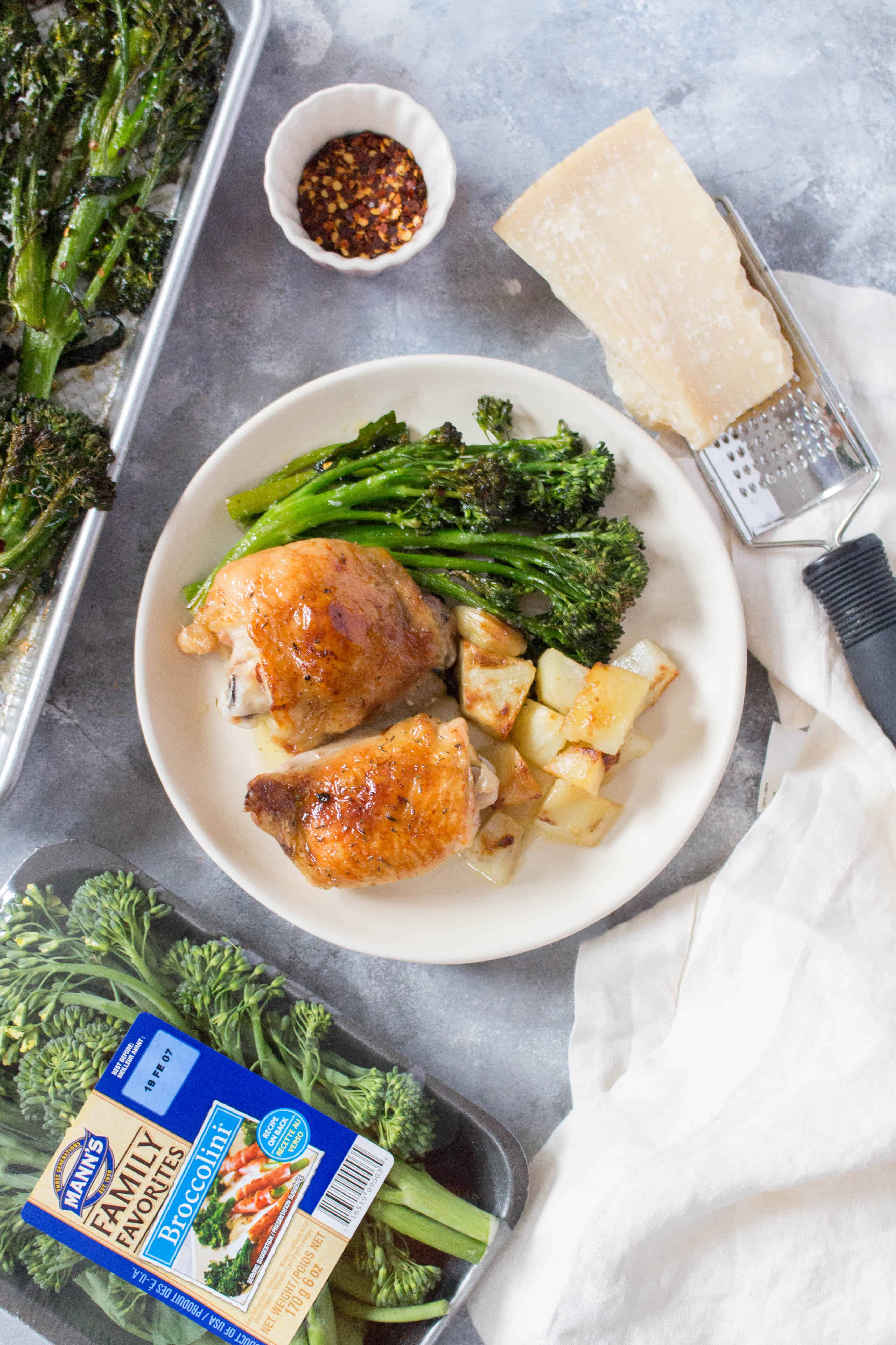 This Herb Chicken with Broccolini Meal Prep is an easy dish to throw together quickly on a busy weekend so you don't spend all day meal prepping! 