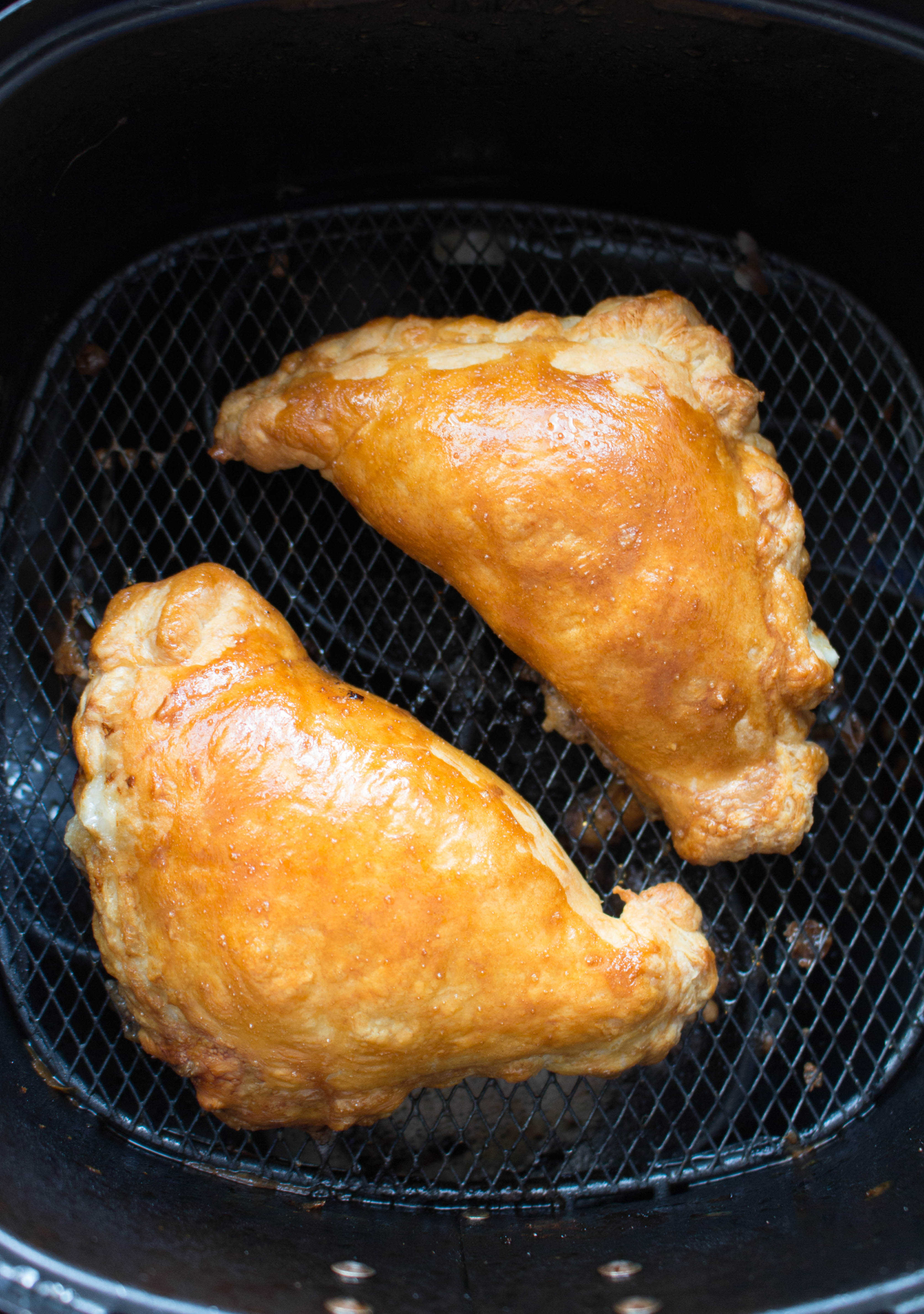 how to make chicken and cheese hand pies in the air fryer