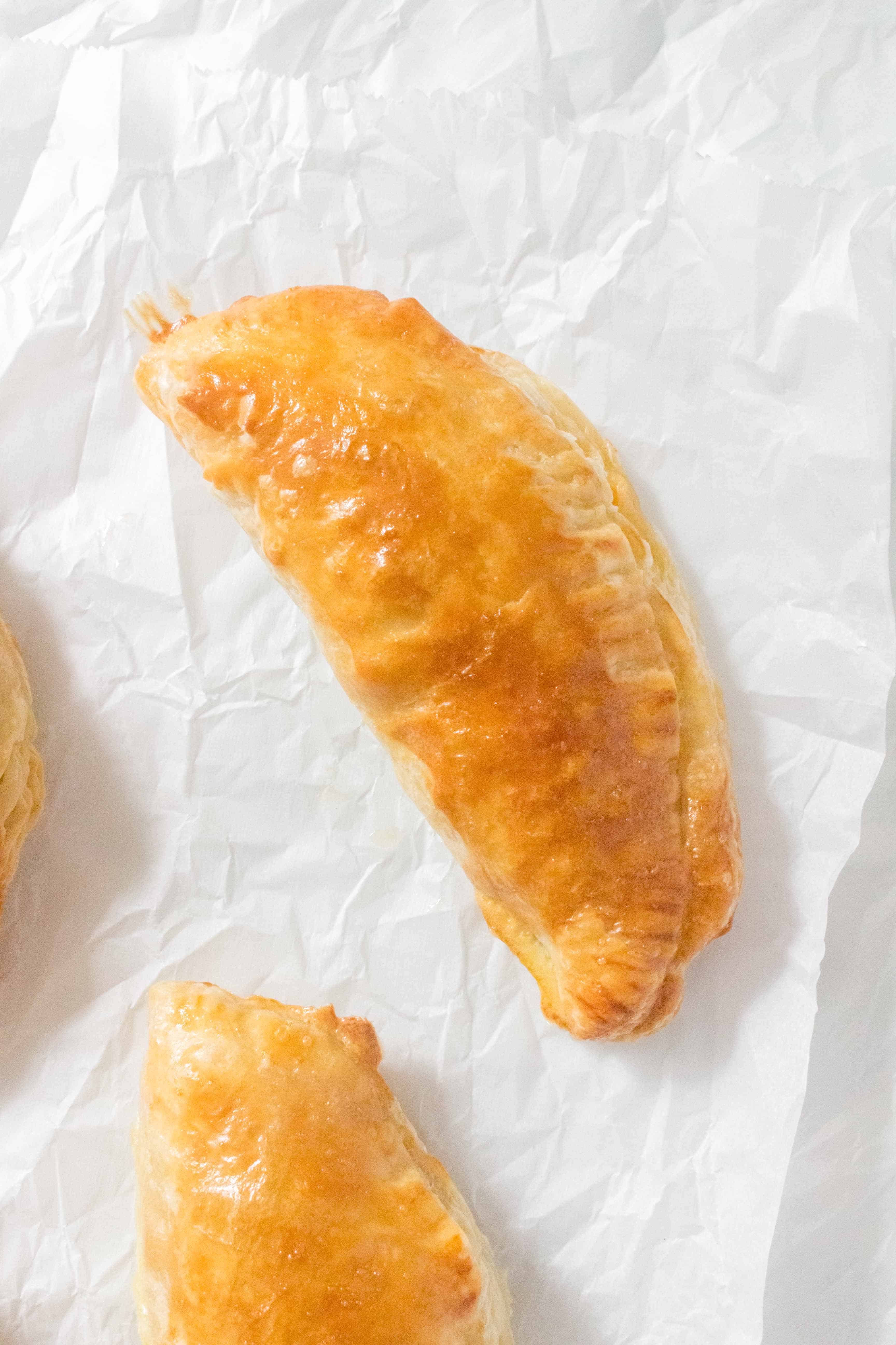 These Leftover Turkey Hand Pies are an easy way to repurpose your leftover turkey! These Leftover Turkey Hand Pies makes for a great snack and freezes well!