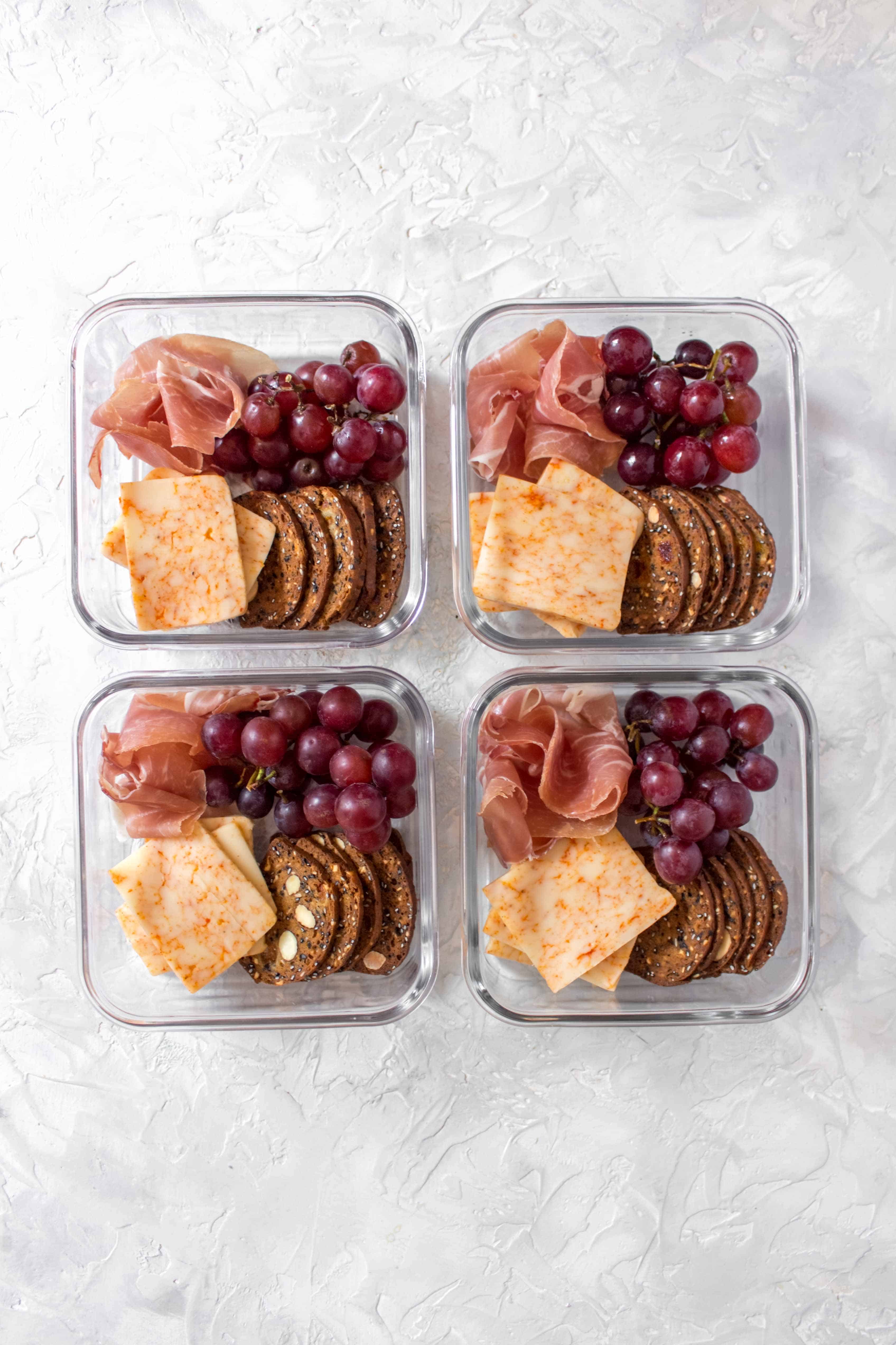 Who says lunchables are for kids? Here's a fancier adult Meal Prep Lunchables that you can make at home, aka how to meal prep a mini cheese board! 