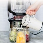 Want to incorporate smoothies into your day? Not sure where to start? Well, I've got you covered with this ultimate smoothie guide! | make ahead smoothies | how to make smoothies | smoothies tips | basic smoothie measurements | how to make a smoothie | perfect fruit smoothie | perfect green smoothie