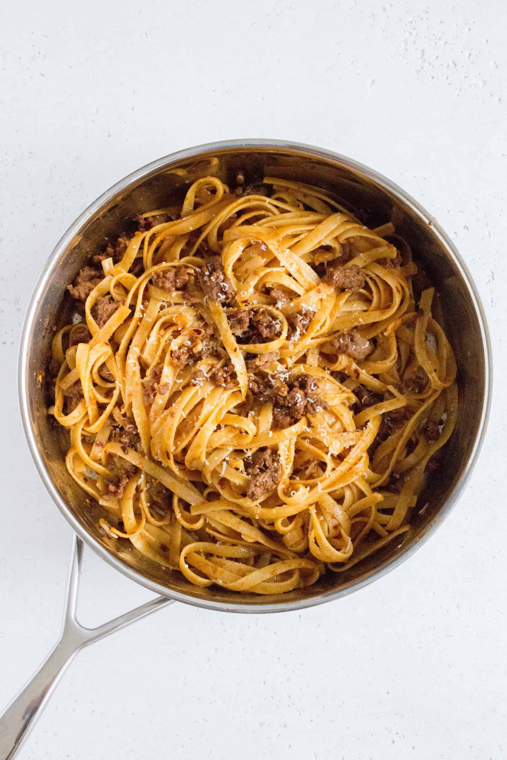 Quick to put together, this Spicy Soy Garlic Butter Noodles with Beef recipe is the perfect flavourful last minute meal. Made with gouchujang and soy sauce, the noodles are perfectly coated and will have you asking for seconds!