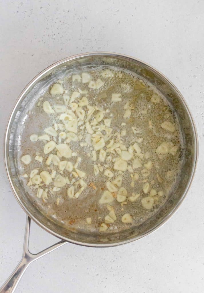 5 Ingredient Garlicky Butter Pasta with Spinach