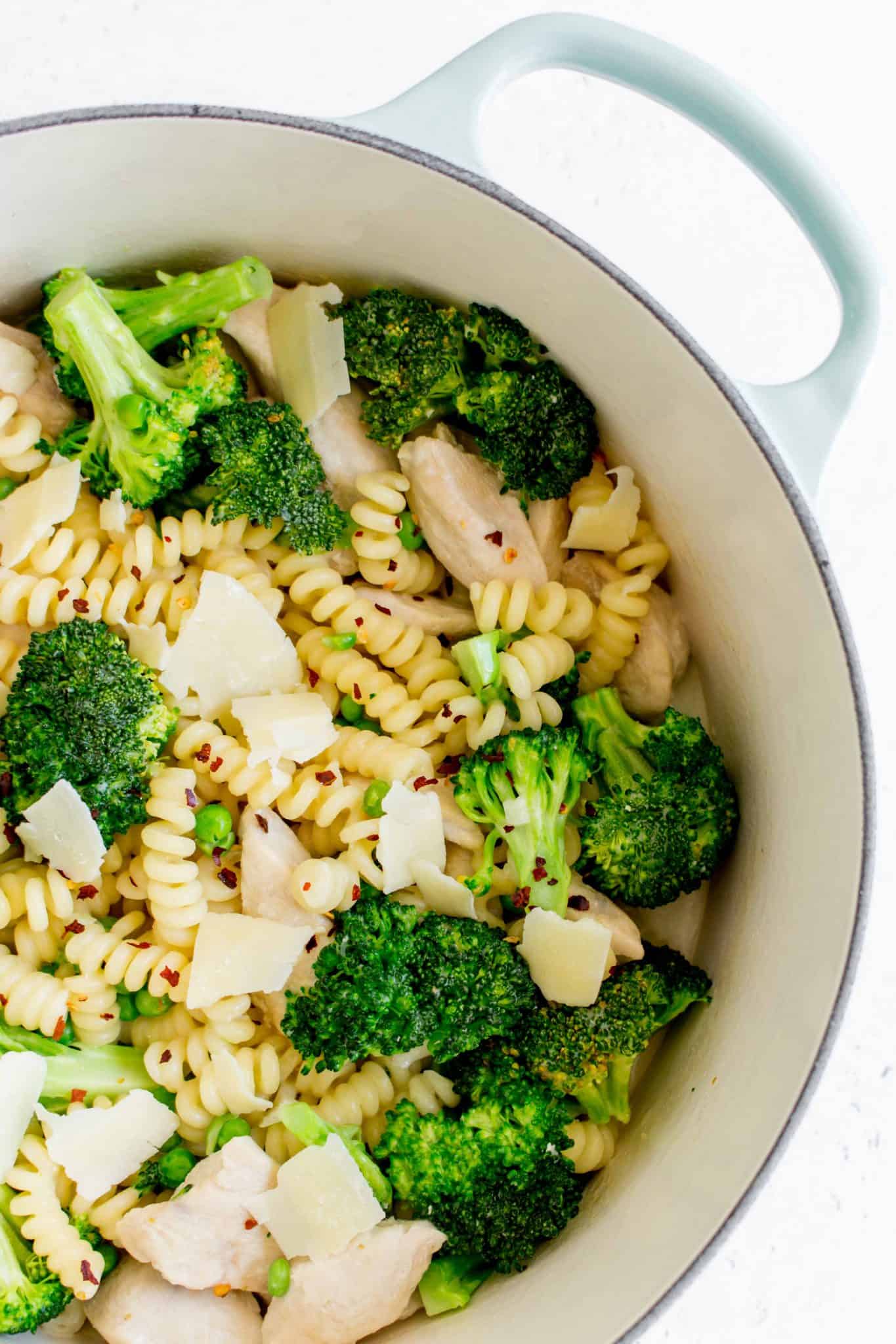 One Pot Chicken, Broccoli, and Peas Pasta Using Coconut Milk