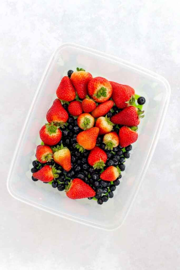 DIY Vinegar Fruit Wash How to Make Your Berries Last Longer