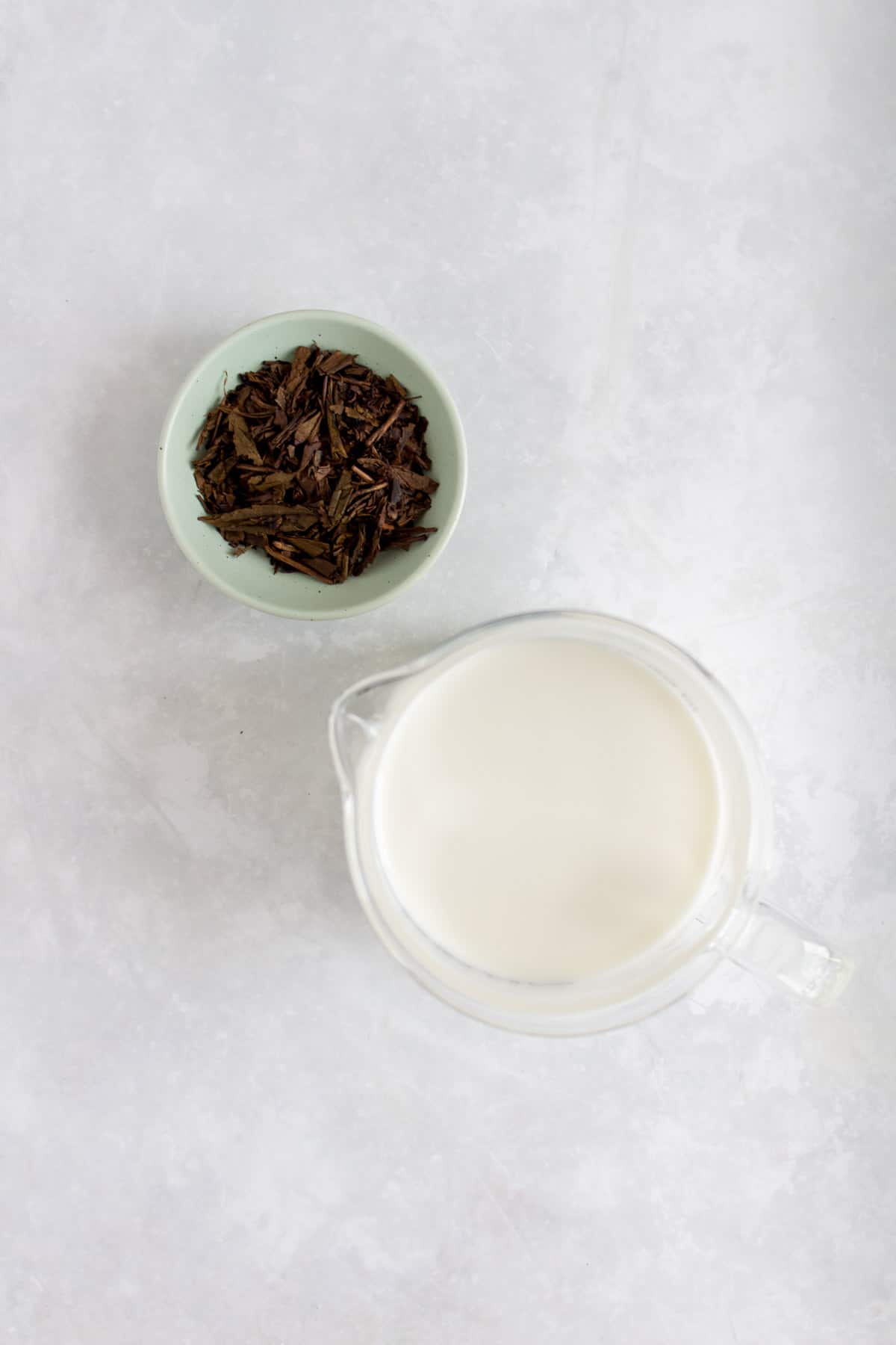 Ingredients needed to make cold brew milk tea.