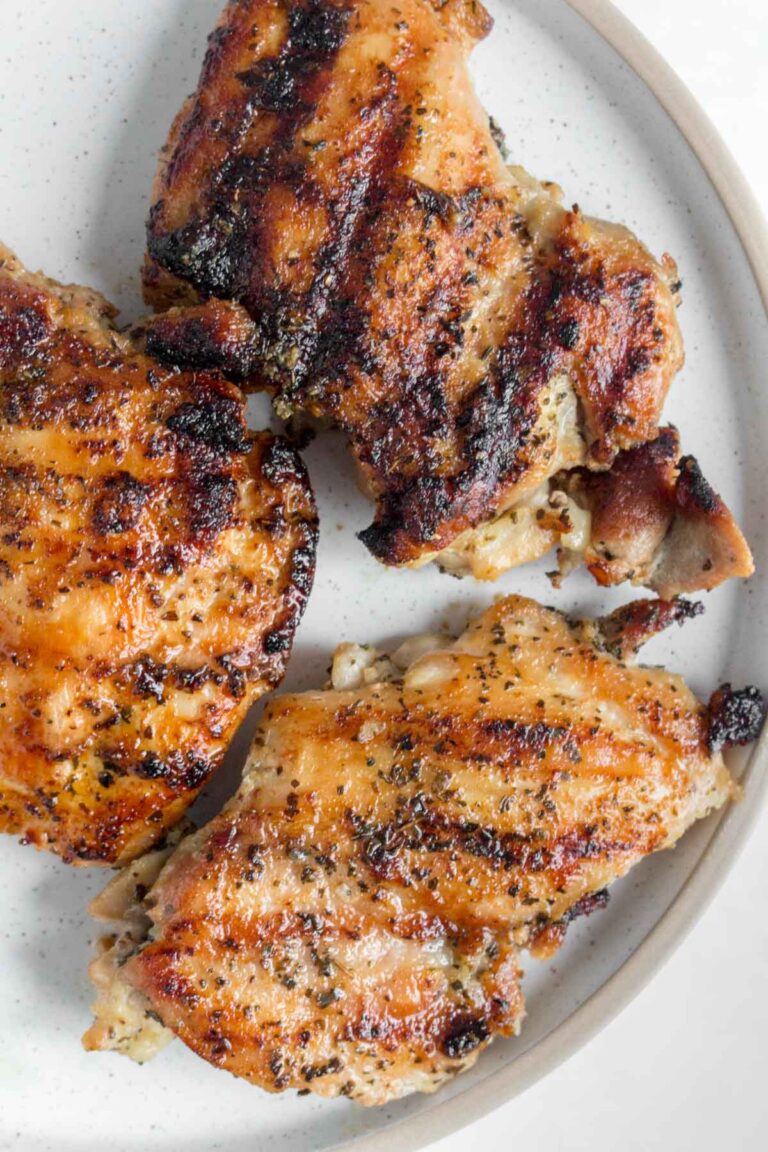 How To Grill Chicken Thighs (boneless + Bone-in Thighs)