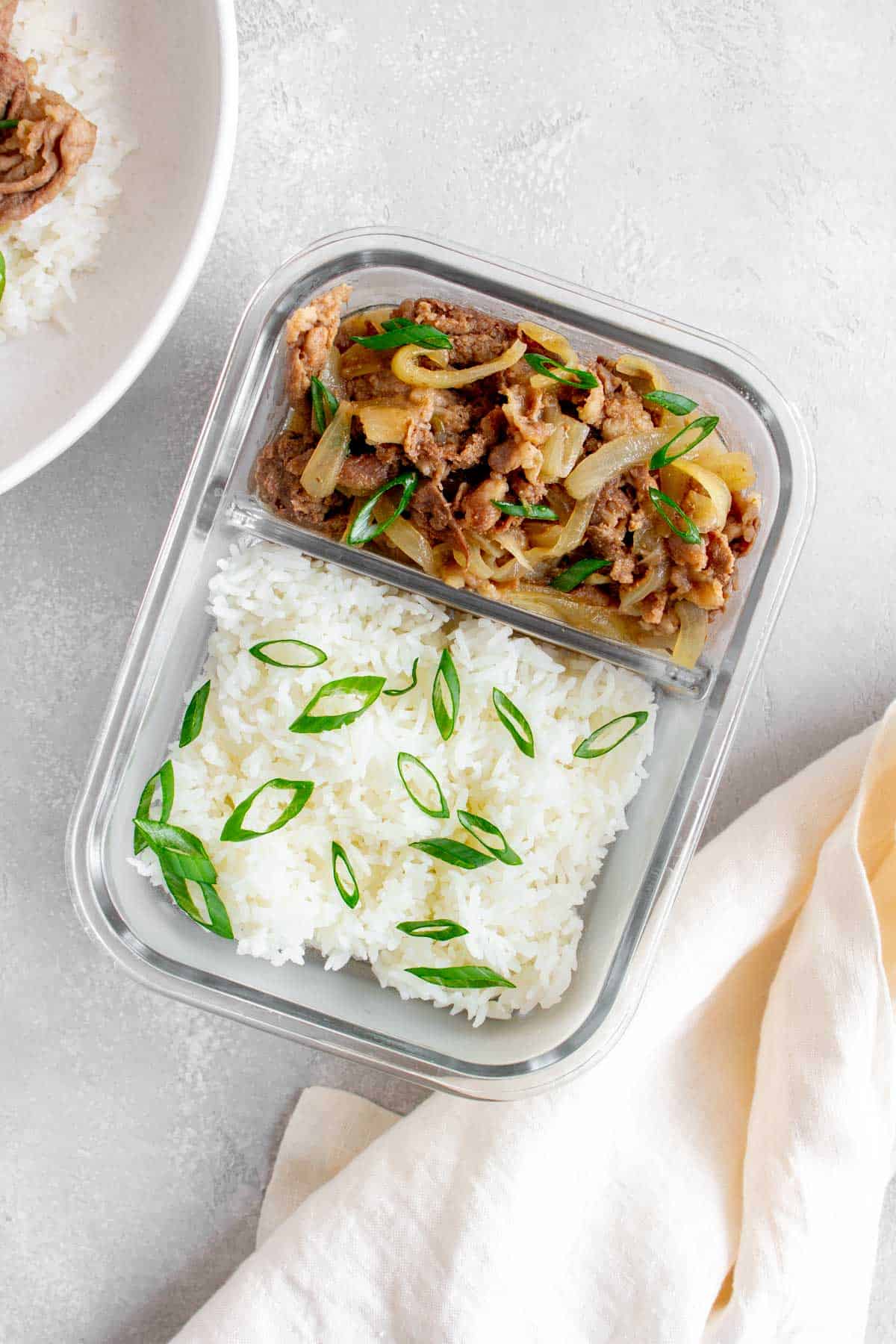 Meal prep container with gyudon.