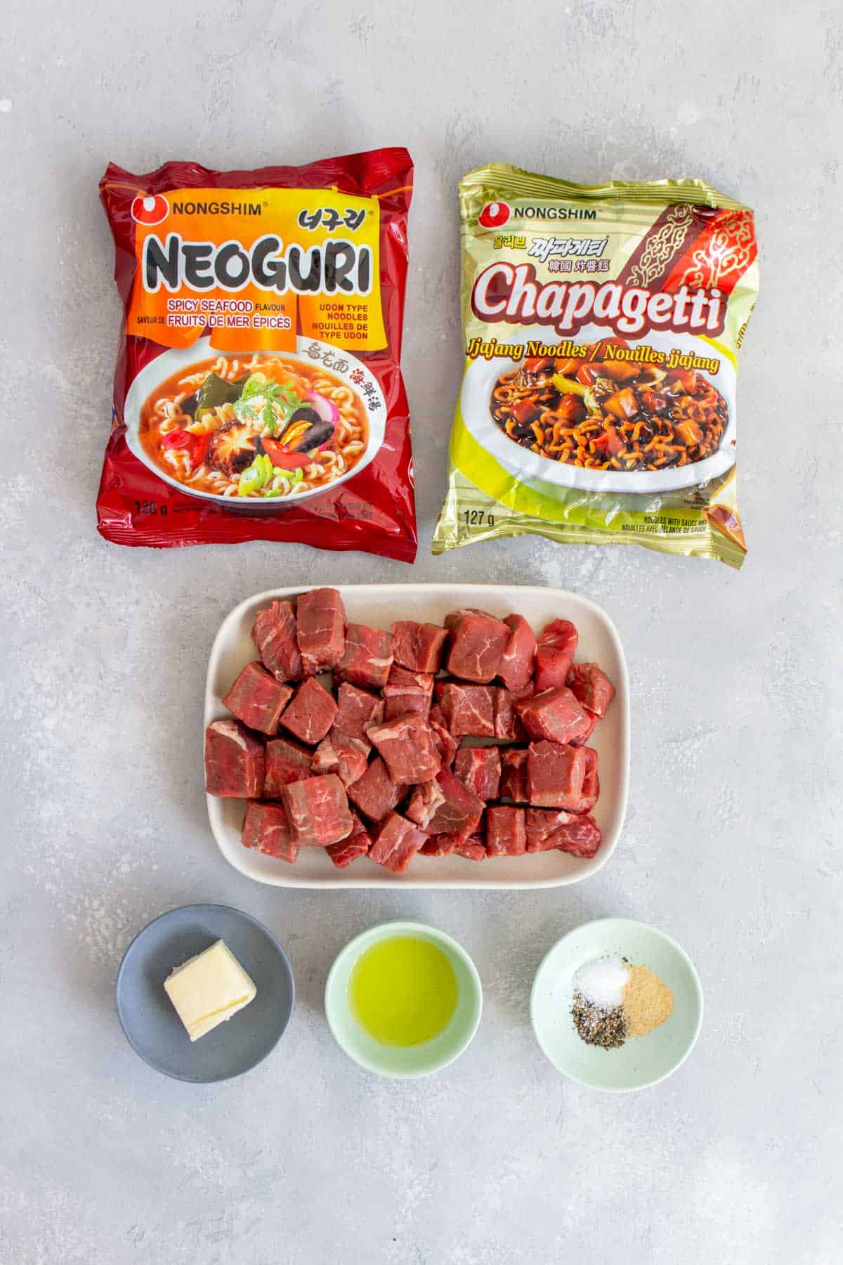 Ingredients needed to make jjapaguri with steak.