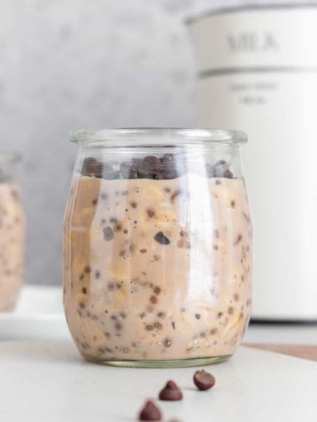 Chocolate Protein Overnight Oats: 24 grams of protein per serving!