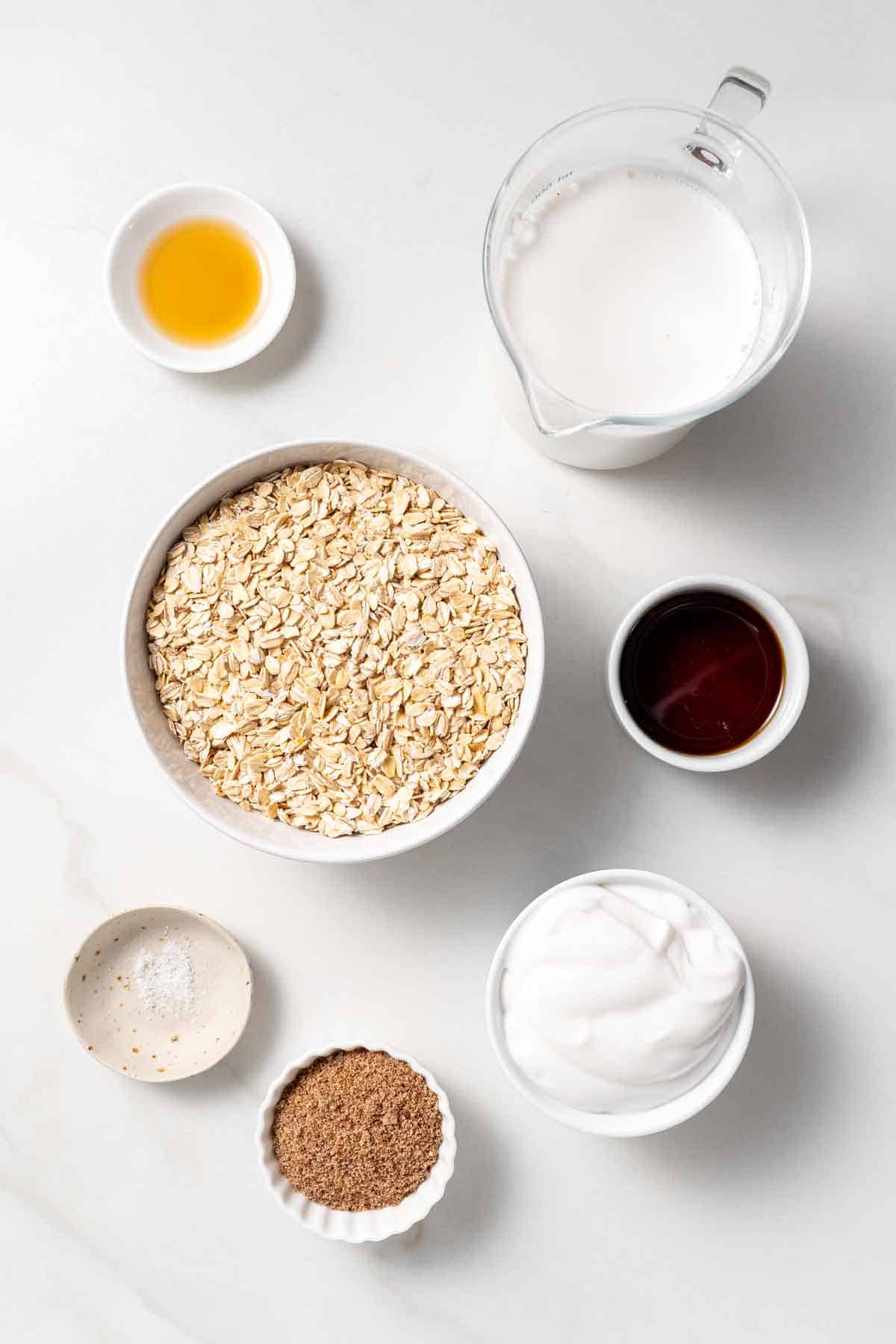 Ingredients needed to make overnight oats without chia seeds.