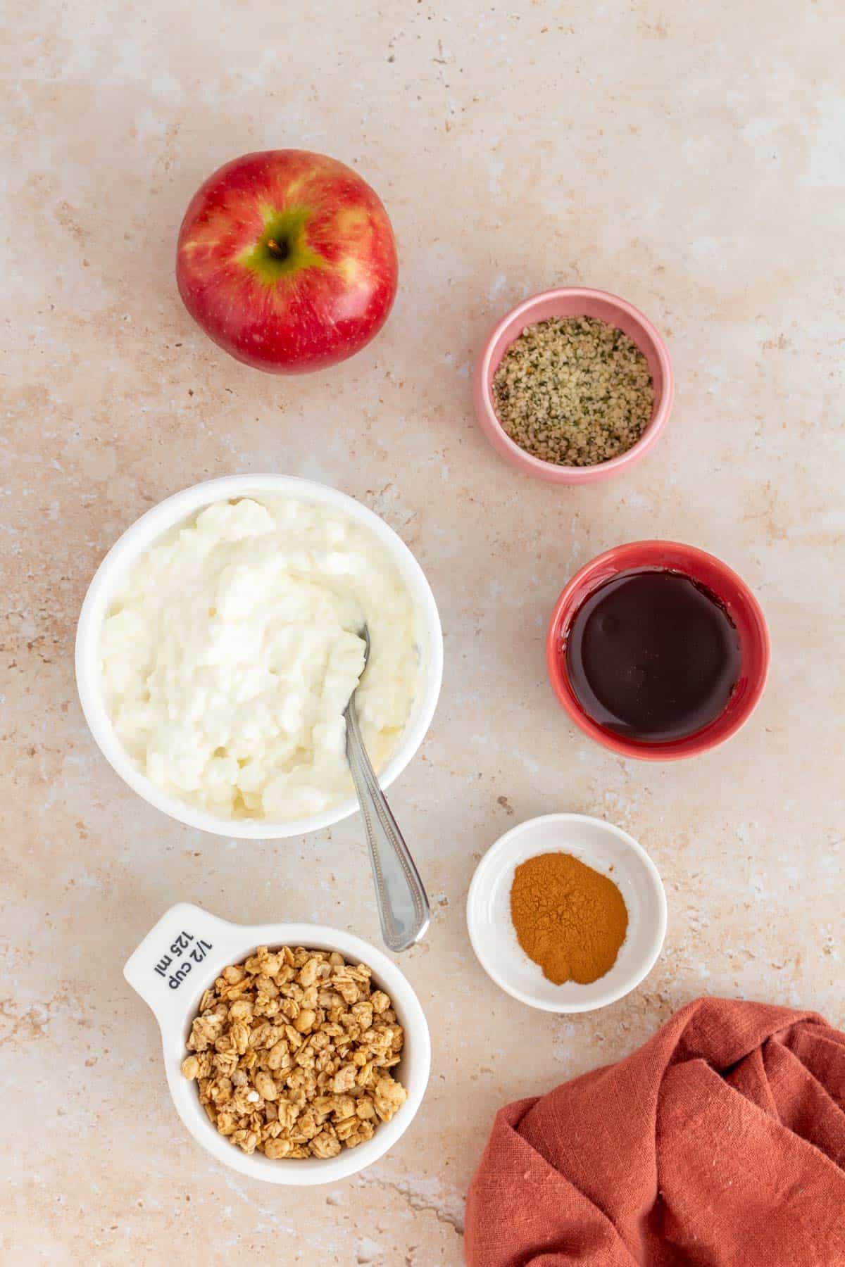 Ingredients needed to make cottage cheese apple cinnamon bowls.