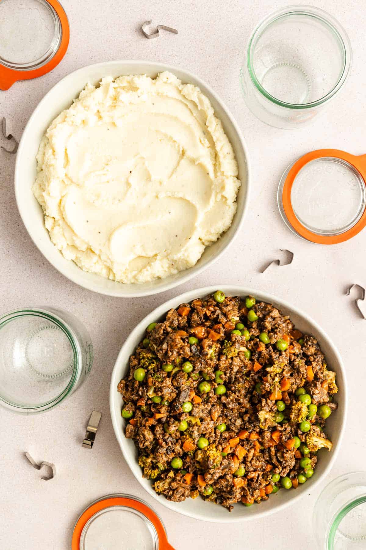 Ingredients needed to make mason jar shepherd's pie meal preps.
